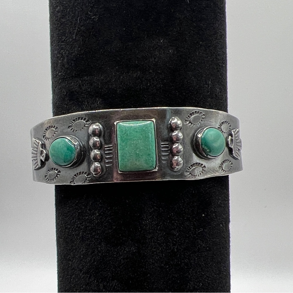 Rare early Native stamped Sterling Silver Turquoise Cuff Bracelet - unsigned